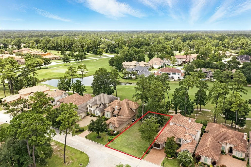 Unit for sale at 2902 Twin Fountains Drive, Houston, TX 77068