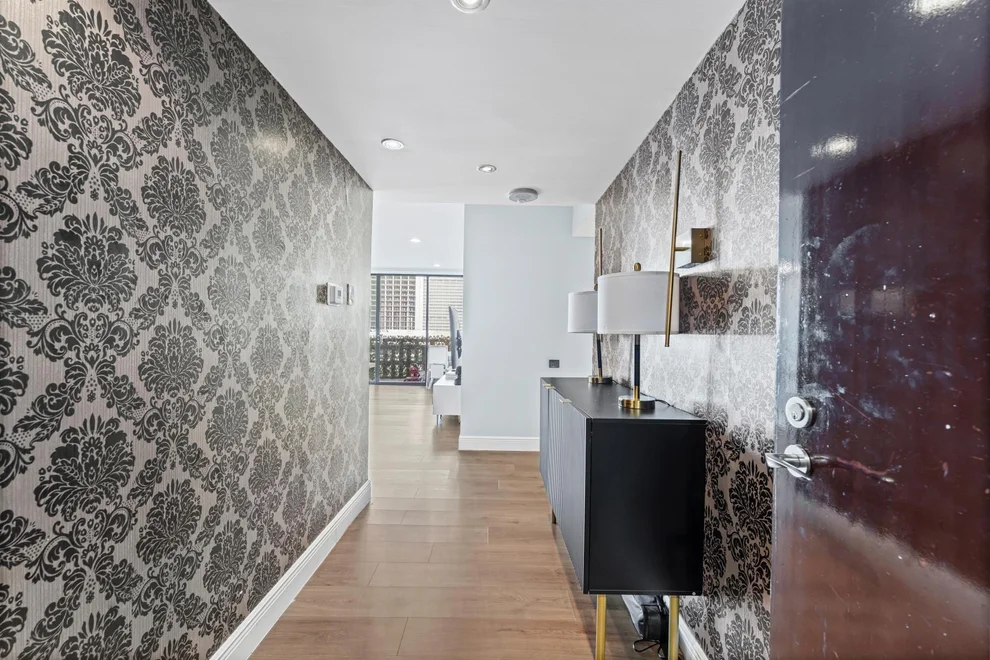 Unit for sale at 2016 Main Street, Houston, TX 77002