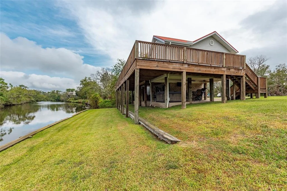 Unit for sale at 431 Shady Oaks Harbor, Alvin, TX 77511