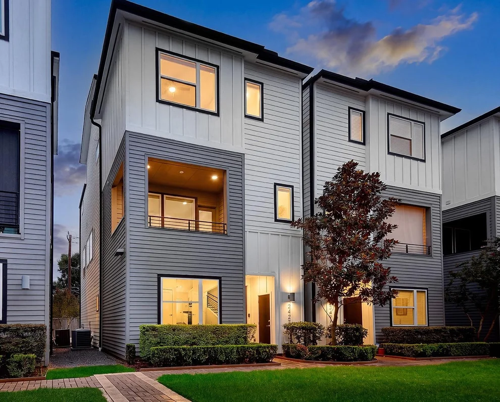 Unit for sale at 2427 W 11th Street, Houston, TX 77008