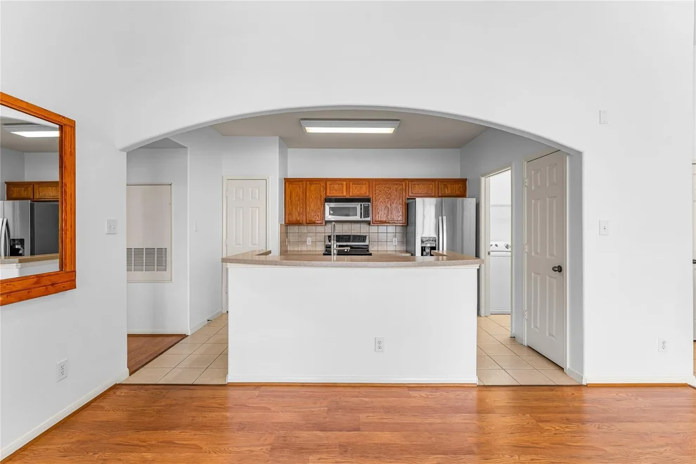 Unit for sale at 6607 Lake Woodlands Drive, The Woodlands, TX 77382