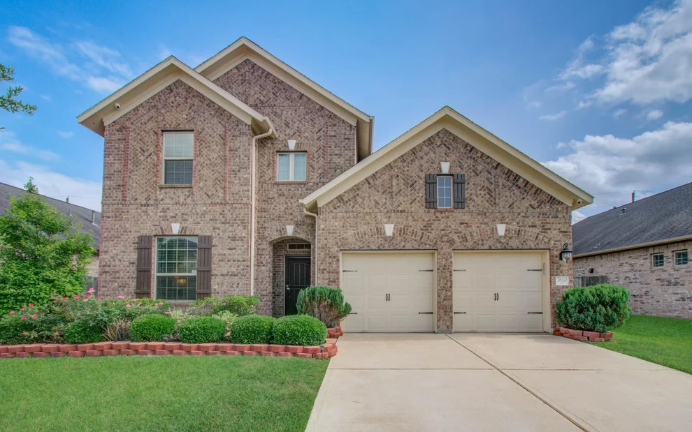 Unit for sale at 7610 River Pass Drive, Pearland, TX 77581