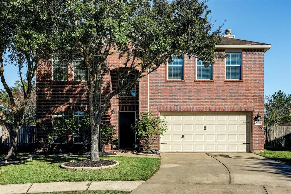 Unit for sale at 2602 White Ibis Court, League City, TX 77573