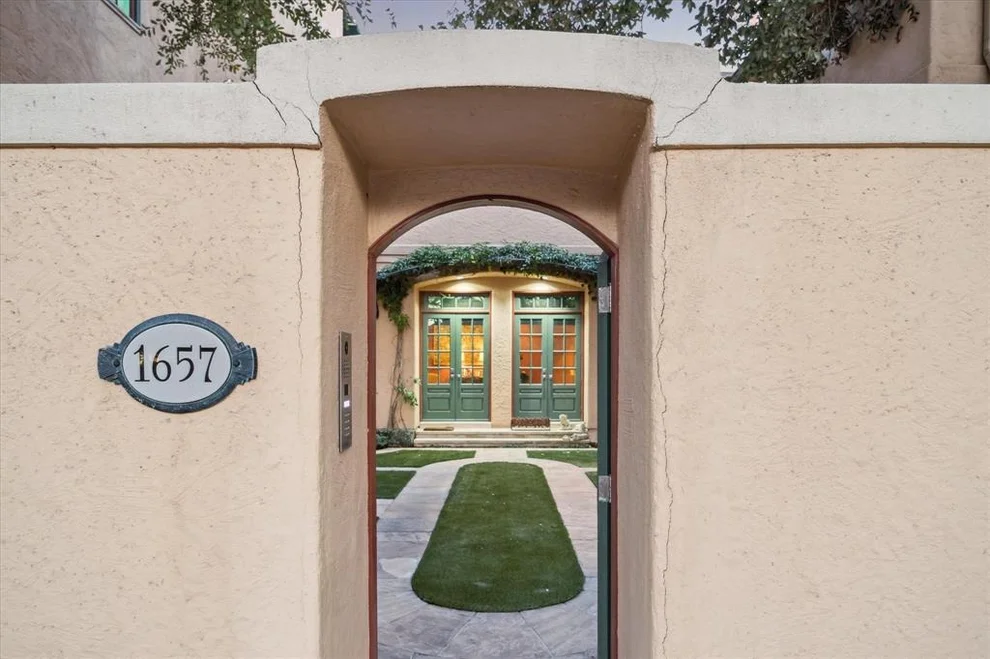 Unit for sale at 1657 Banks Street, Houston, TX 77006