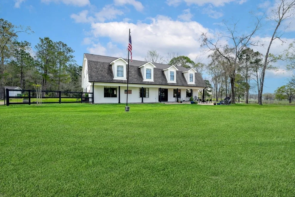 Unit for sale at 14 Mills Lane, Richards, TX 77873