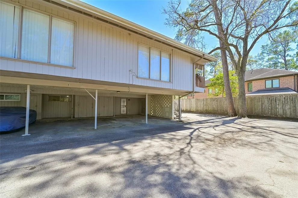 Unit for sale at 909 Silber Road, Houston, TX 77024