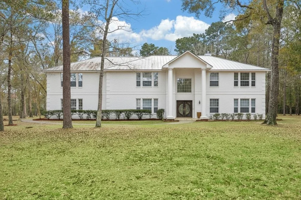 Unit for sale at 21992 Blazing Trail, New Caney, TX 77357