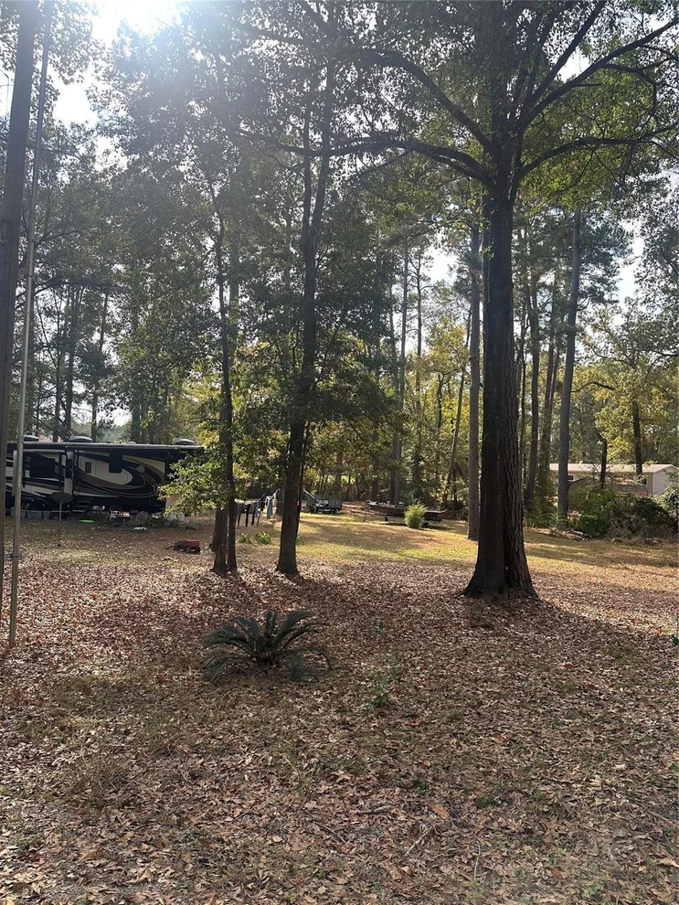 Unit for sale at 376 Nueces Drive, Trinity, TX 75862