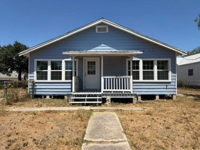 Unit for sale at 310 E Main Avenue, Karnes City, TX 78118