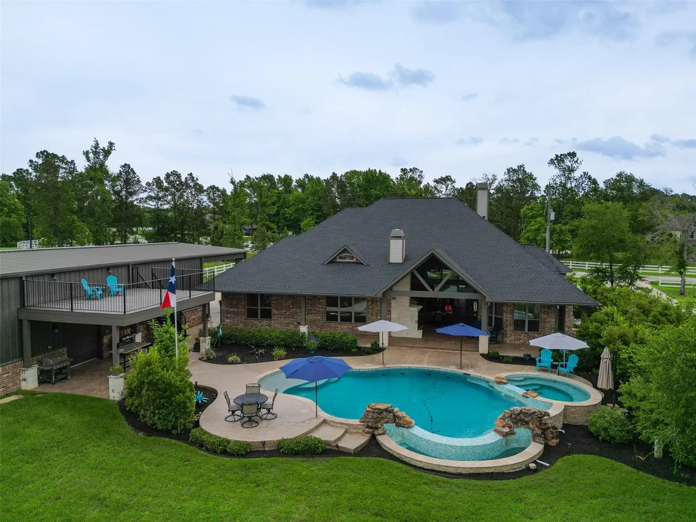 Unit for sale at 32710 Tall Oaks Way, Magnolia, TX 77354