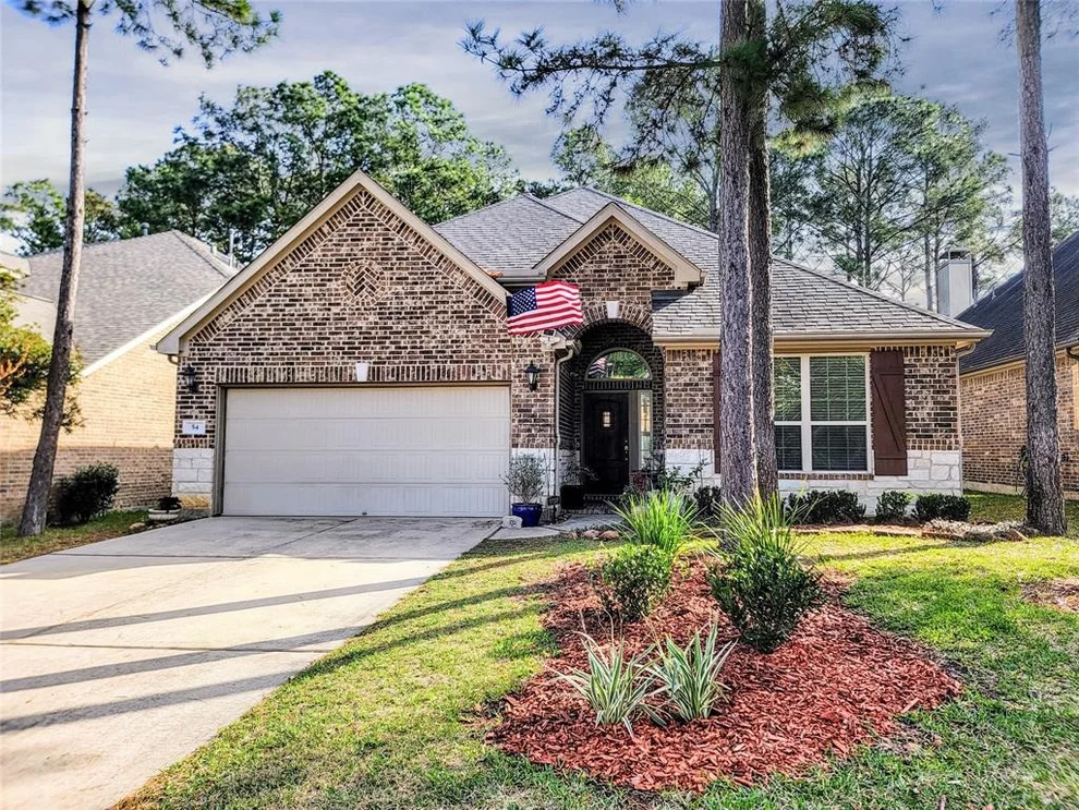 Unit for sale at 54 N Whistling Swan Place, Spring, TX 77389