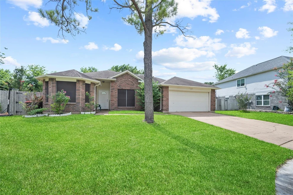 Unit for sale at 207 Smokey Hill Court, Richmond, TX 77469