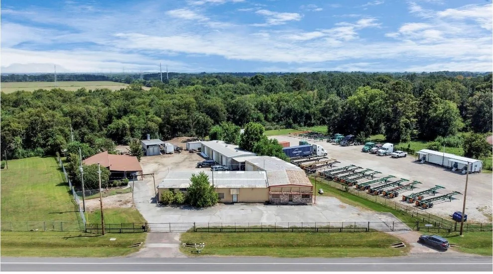 Unit for sale at 2800 Hwy 90, Crosby, TX 77532