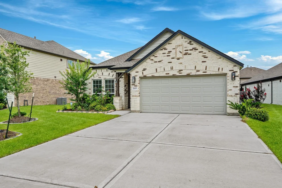 Unit for sale at 18430 Windy Knoll Way, Houston, TX 77084