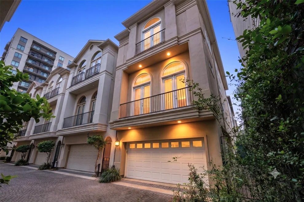 Unit for sale at 119 Dennis Street, Houston, TX 77006