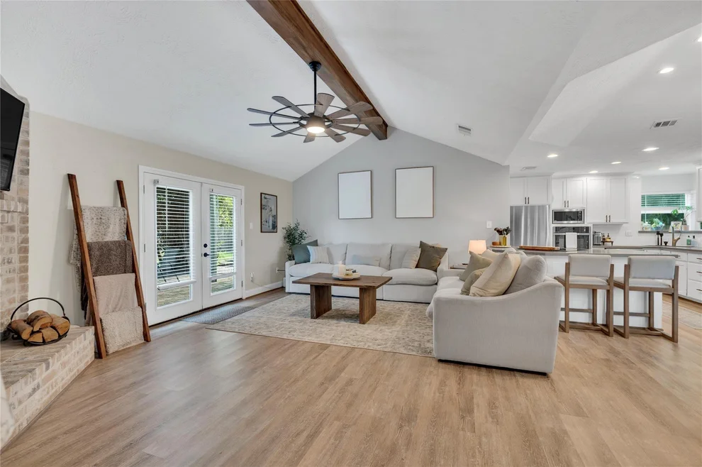 Unit for sale at 1304 Edinburgh Drive, Friendswood, TX 77546
