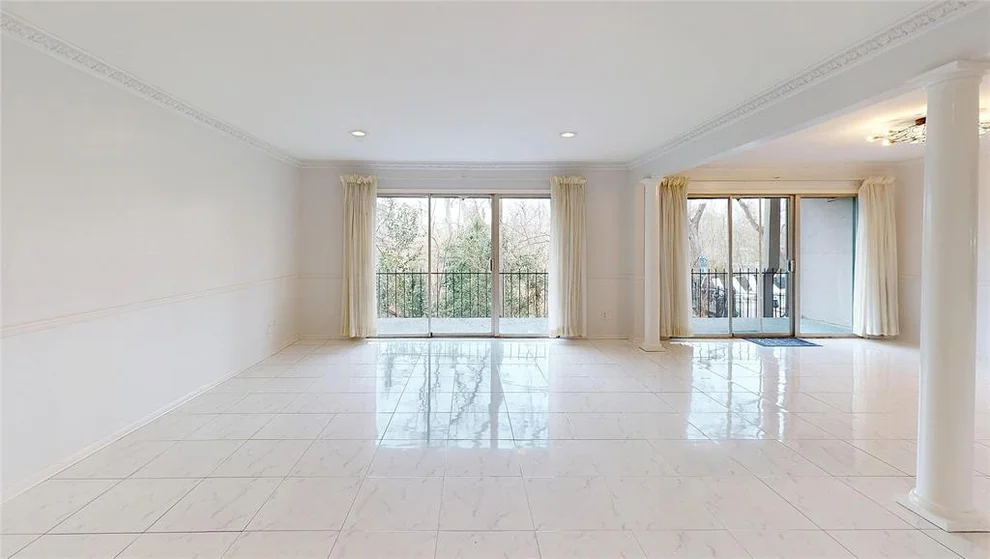 Unit for sale at 610 S Ripple Creek Drive, Houston, TX 77057