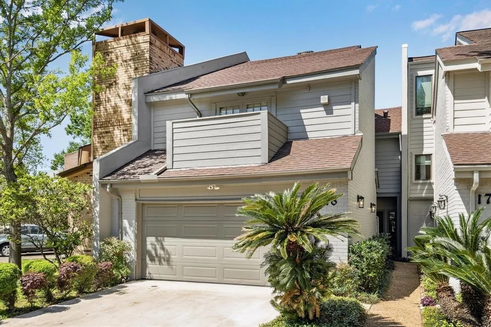 Unit for sale at 18 Alpine Court, Bellaire, TX 77401