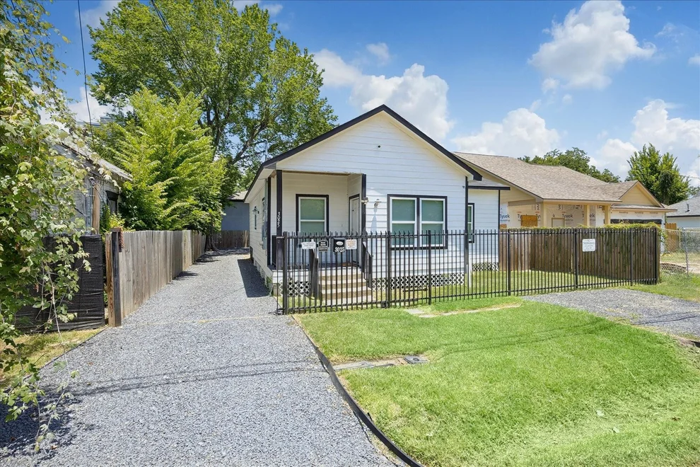 Unit for sale at 3025 Drew Street, Houston, TX 77004