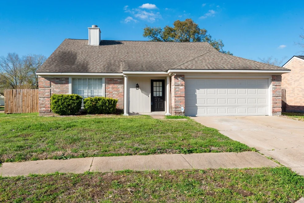 Unit for sale at 13330 Harpers Bridge Drive, Houston, TX 77041