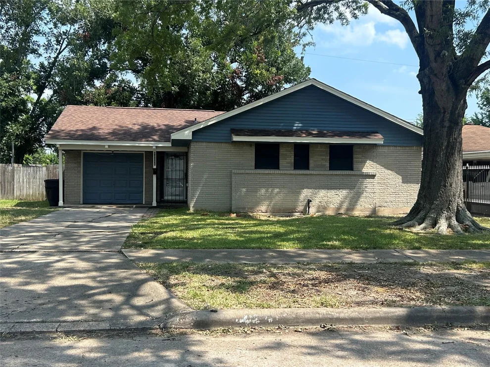 Unit for sale at 10211 Hinds Street, Houston, TX 77034