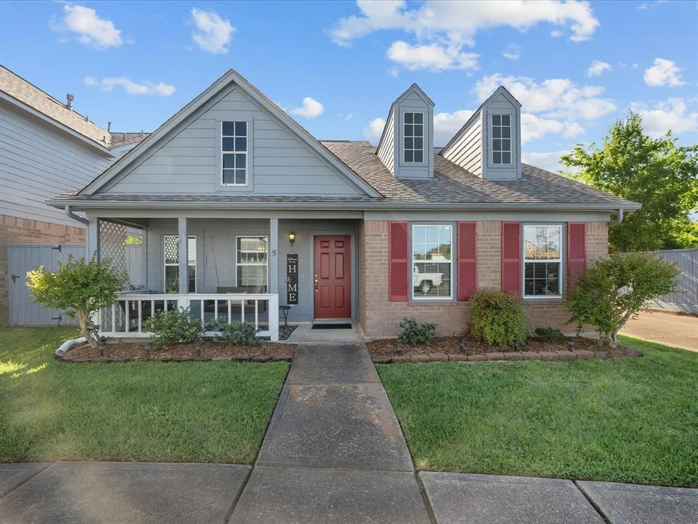 Unit for sale at 2601 S Broadway Street, La Porte, TX 77571