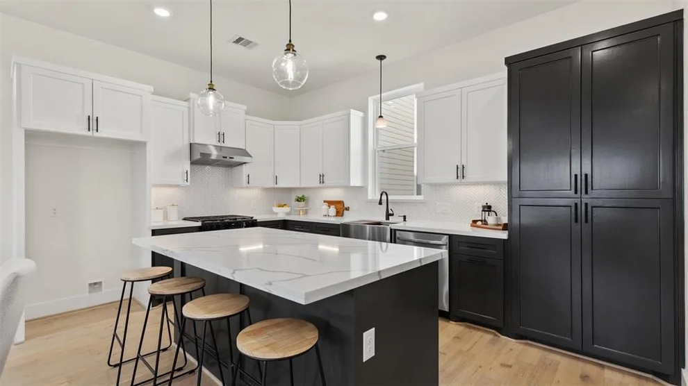 Unit for sale at 723 Marcella Street, Houston, TX 77091