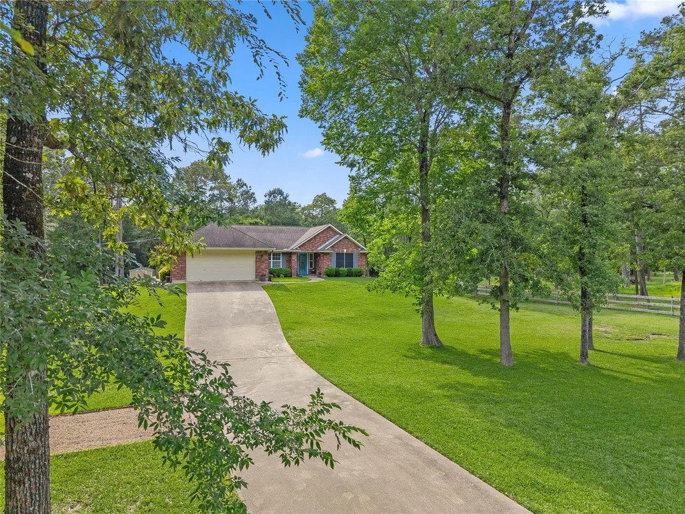 Unit for sale at 605 Pelican Street, Magnolia, TX 77355