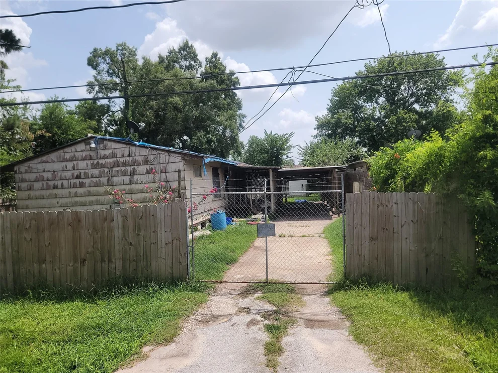 Unit for sale at 9406 Caddo Road, Houston, TX 77078