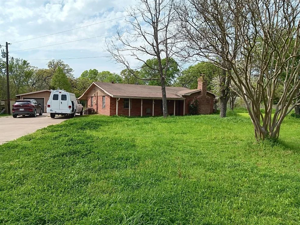Unit for sale at 30 Plantation Road, Trinity, TX 75862