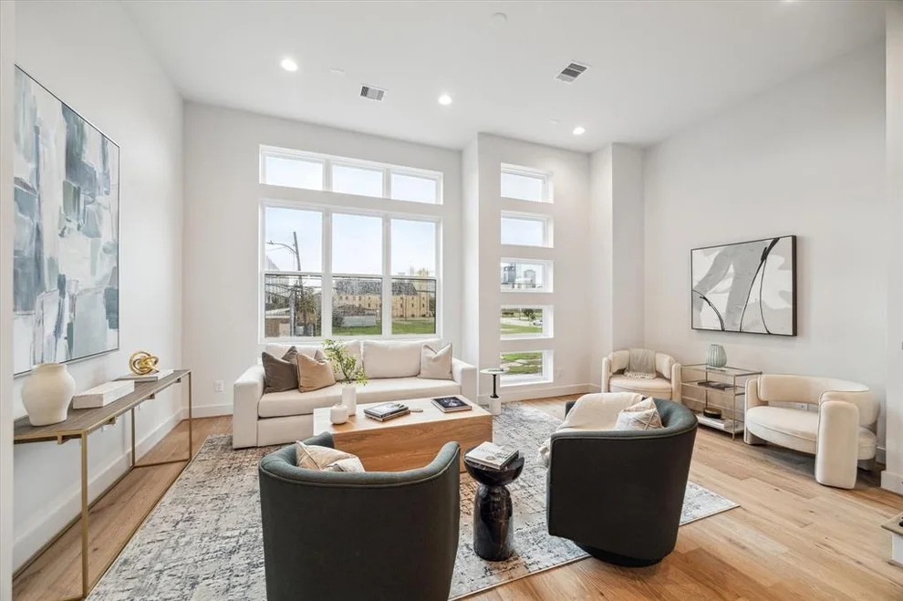Unit for sale at 2115 Emancipation Avenue, Houston, TX 77003