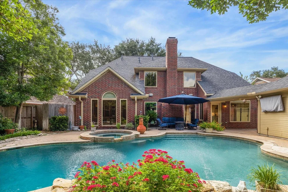 Unit for sale at 1915 Woodlawn Terrace Court, Sugar Land, TX 77479