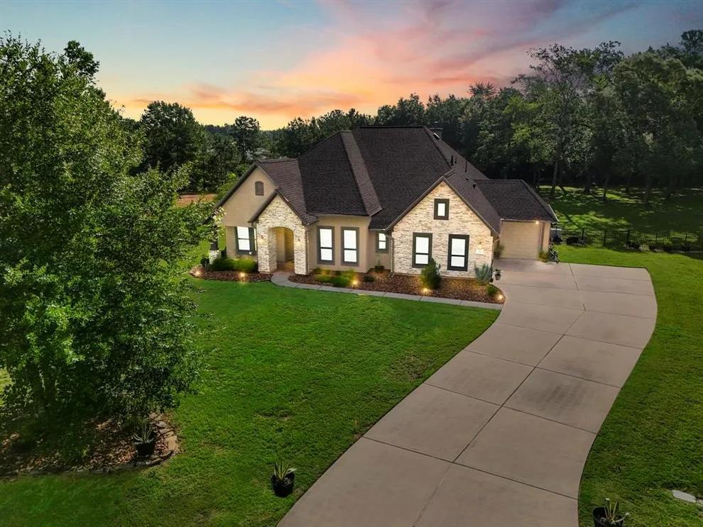 Unit for sale at 310 Scenic Lake Court, Montgomery, TX 77316