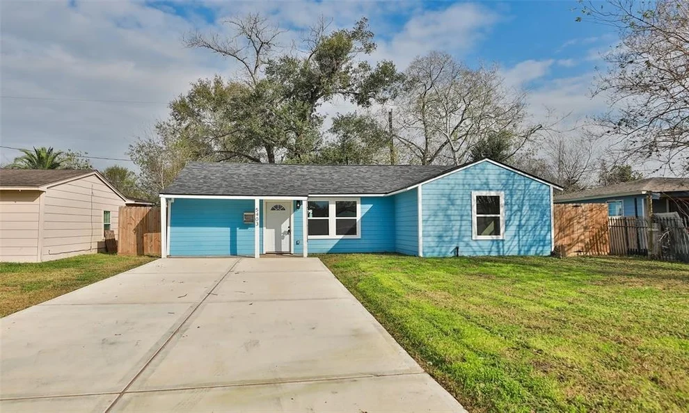 Unit for sale at 5403 Northridge Drive, Houston, TX 77033