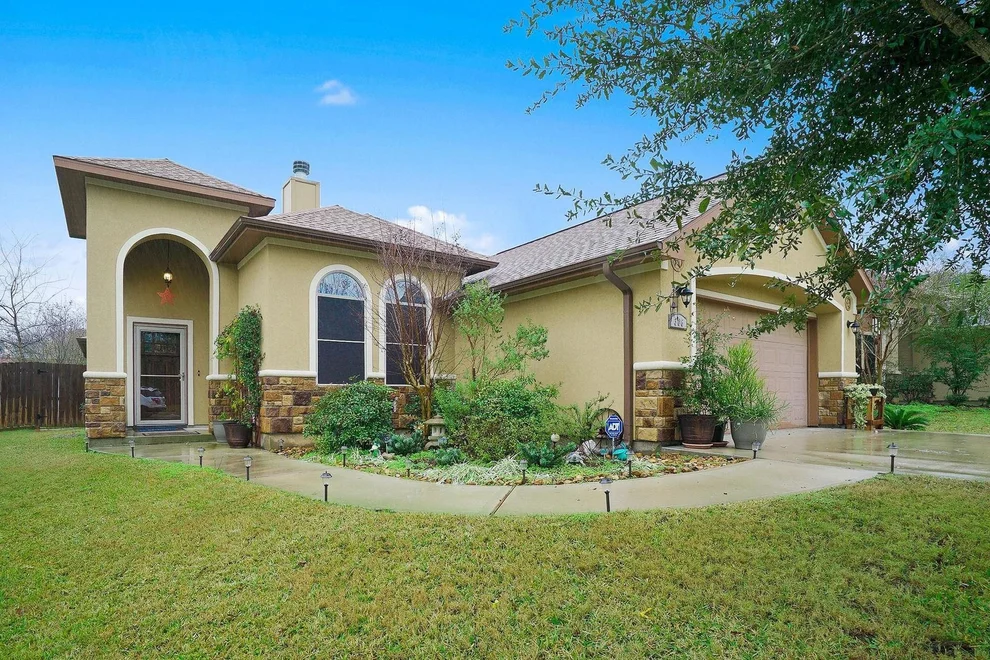 Unit for sale at 306 Lazy Lane, Montgomery, TX 77356