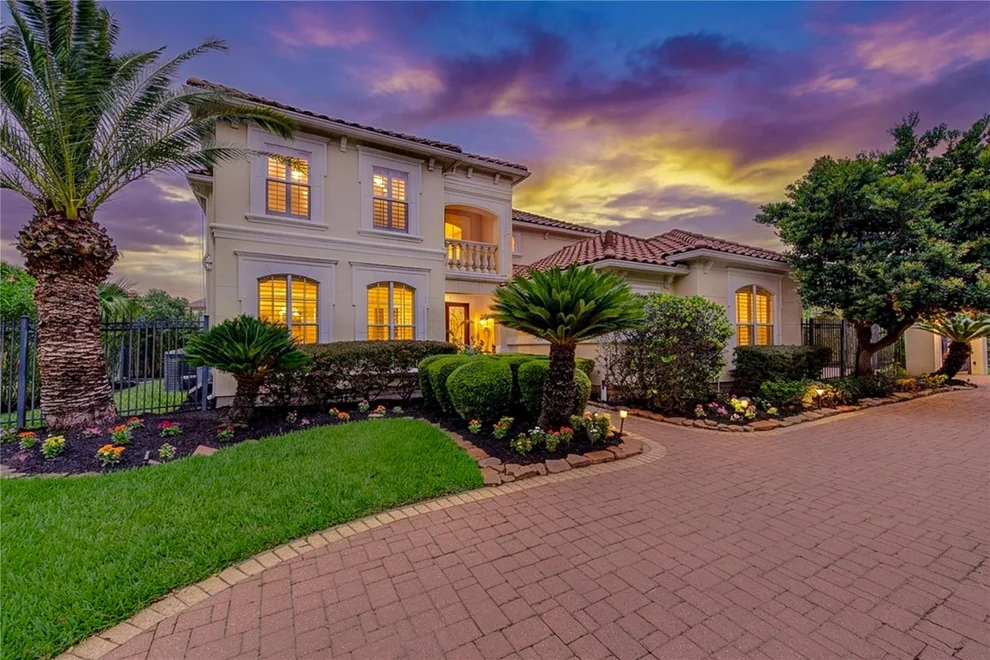 Unit for sale at 14114 Barnhart Boulevard, Houston, TX 77077