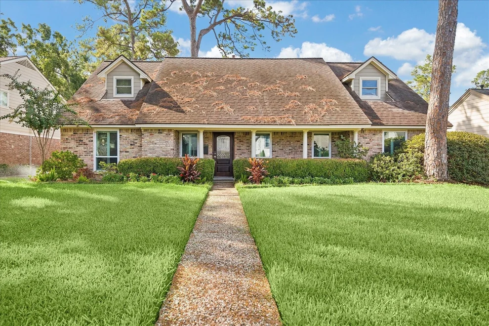 Unit for sale at 13811 Woodthorpe Lane, Houston, TX 77079