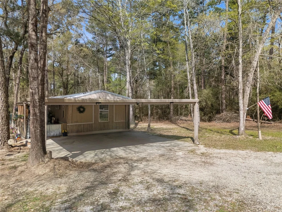 Unit for sale at 1216 Cardinal Lane, Trinity, TX 75862