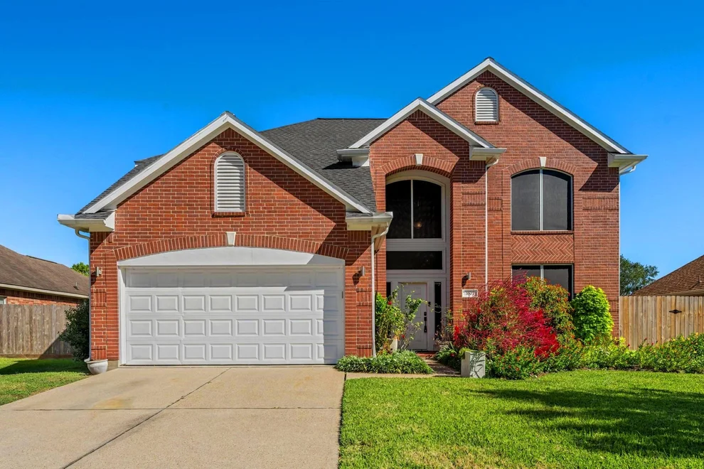 Unit for sale at 3307 Norma Lane, Pearland, TX 77584