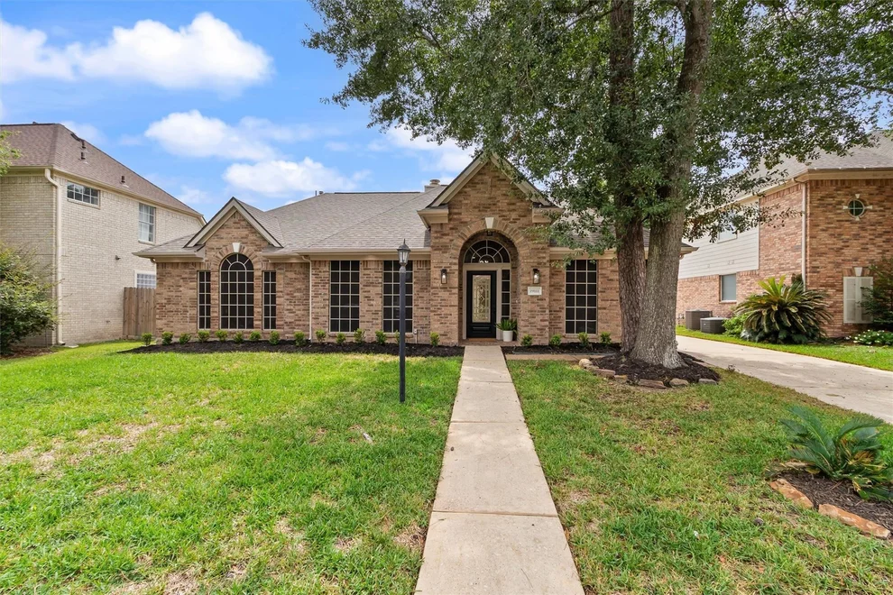 Unit for sale at 19111 Emory Trail, Spring, TX 77388