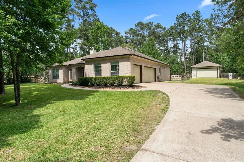 Unit for sale at 40014 Barksdale Drive, Magnolia, TX 77354