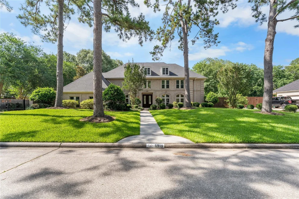 Unit for sale at 5918 Elmwood Hill Lane, Houston, TX 77345