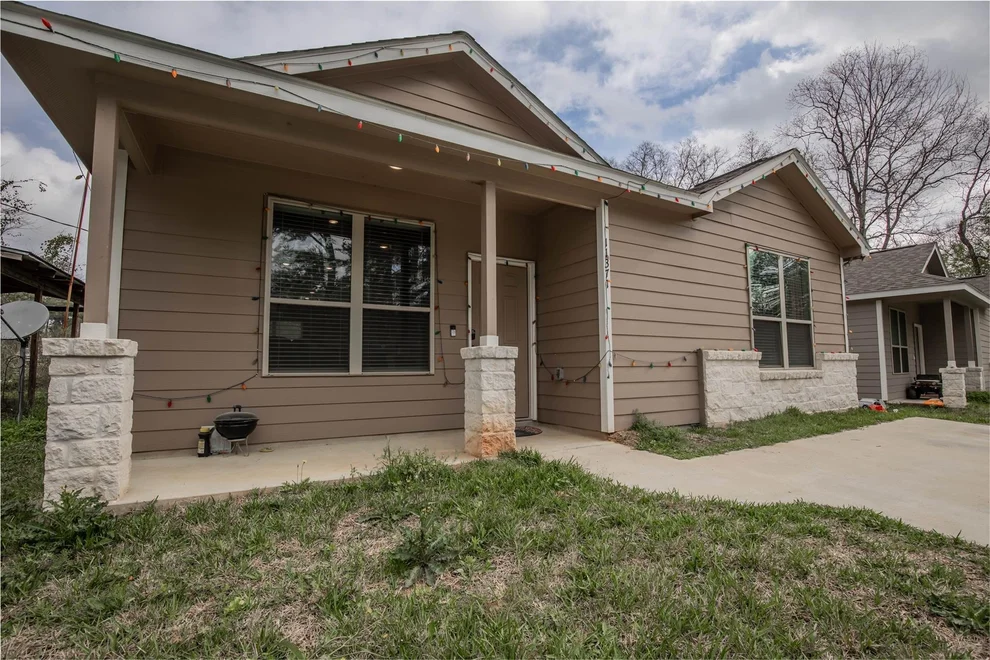 Unit for sale at 11371 Underwood Street, Willis, TX 77318