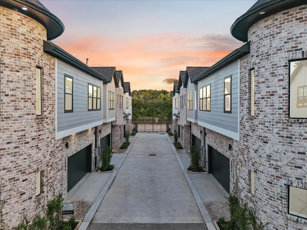 Unit for sale at 2586 W Tidwell Road, Houston, TX 77091