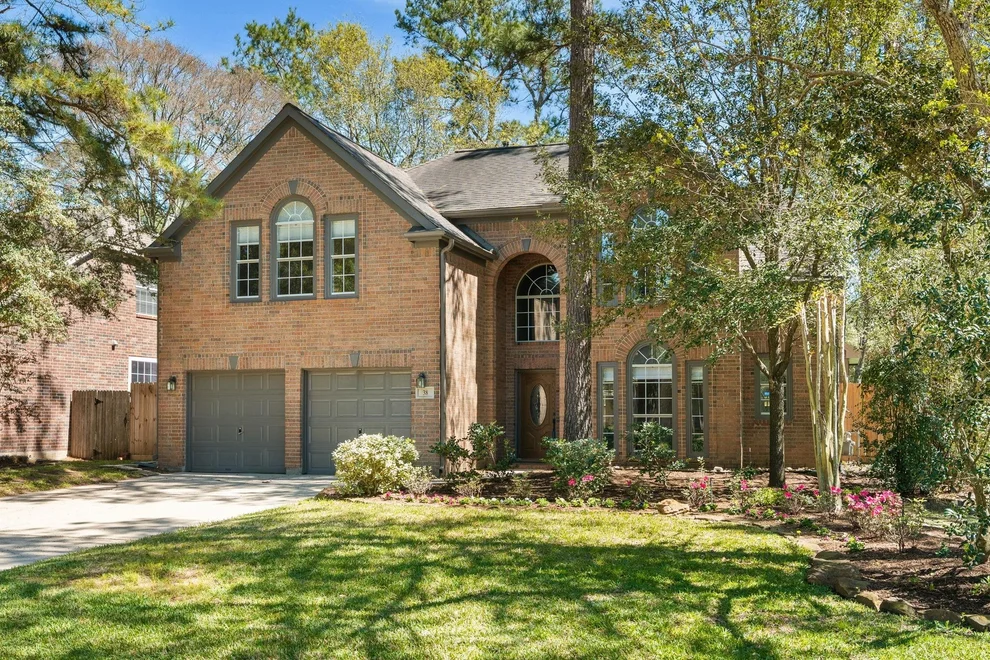 Unit for sale at 38 Terraglen Drive, The Woodlands, TX 77382