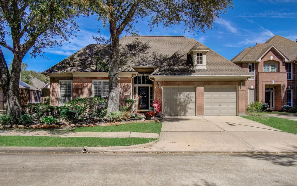 Unit for sale at 13730 Senca Park Drive, Houston, TX 77077