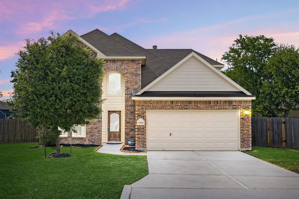 Unit for sale at 13154 Crestview Circle, Willis, TX 77318
