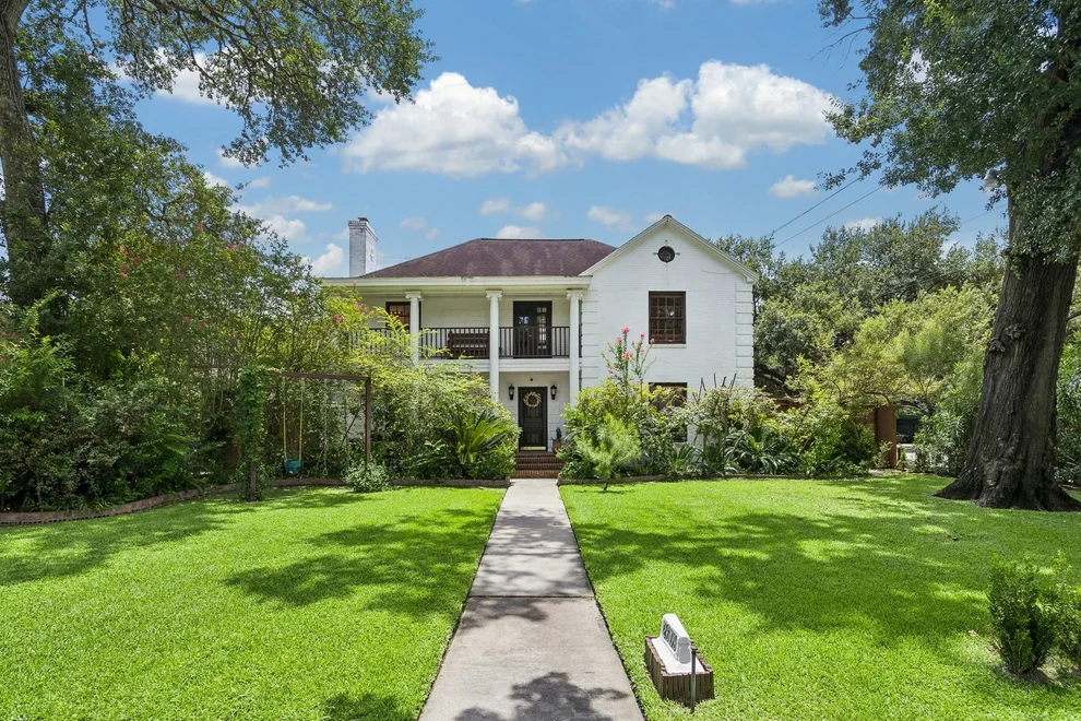 Unit for sale at 2609 Ella Lee Lane, Houston, TX 77019