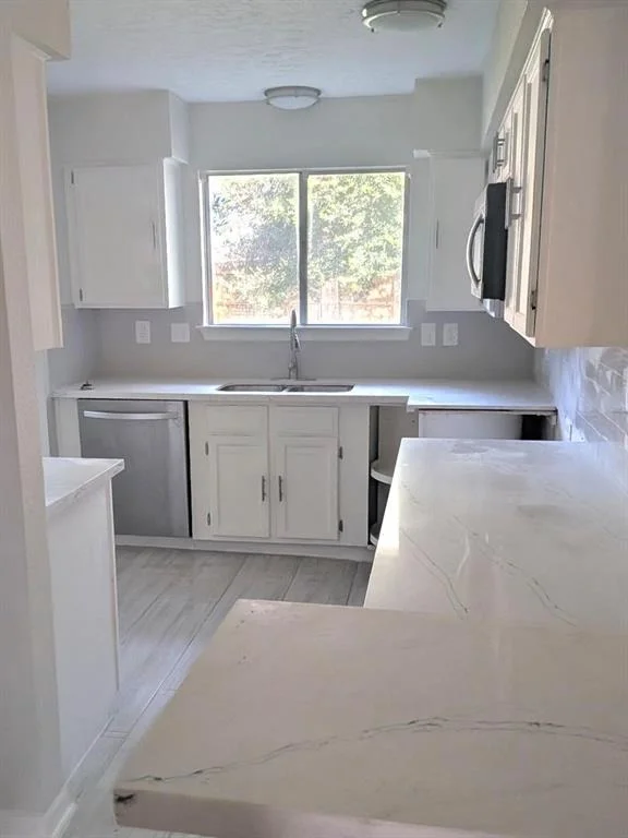 Unit for sale at 610 Reedwood Drive, Missouri City, TX 77489