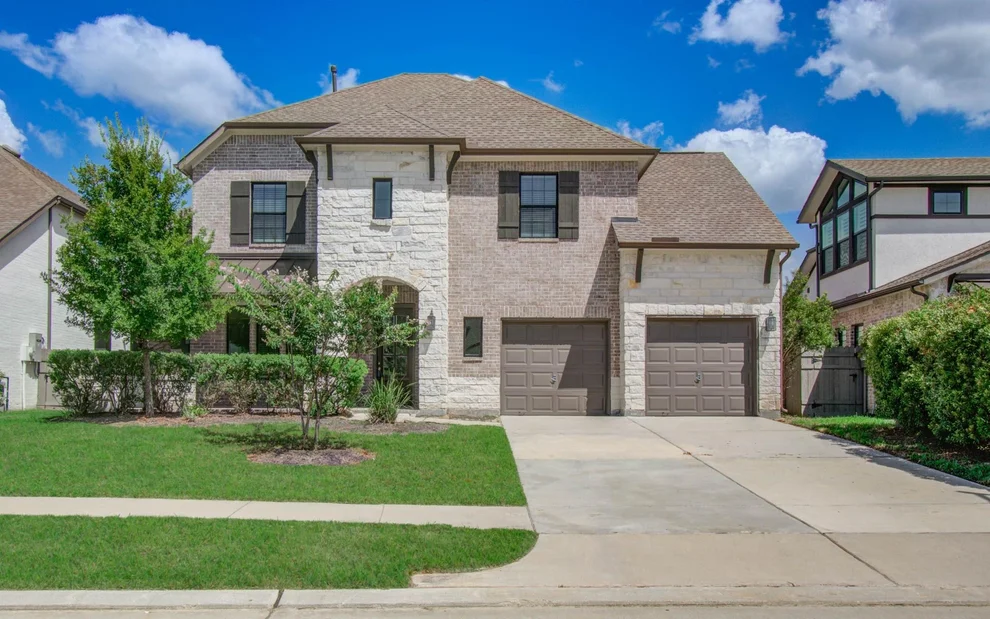 Unit for sale at 15108 Botanical Garden Drive, Conroe, TX 77302